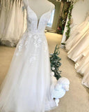 Elegant Floor Length Long Spaghetti Straps A-line Tulle Wedding Dress With Appliques Y0150