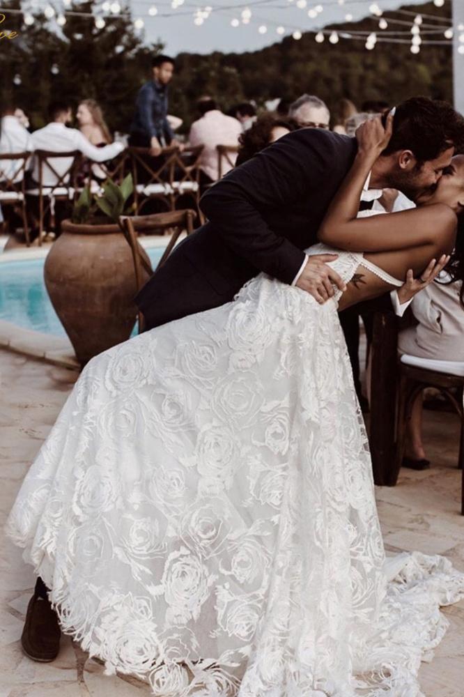 Straps Long Lace Wedding Dress Charming Lace Beach Wedding Dress N2274