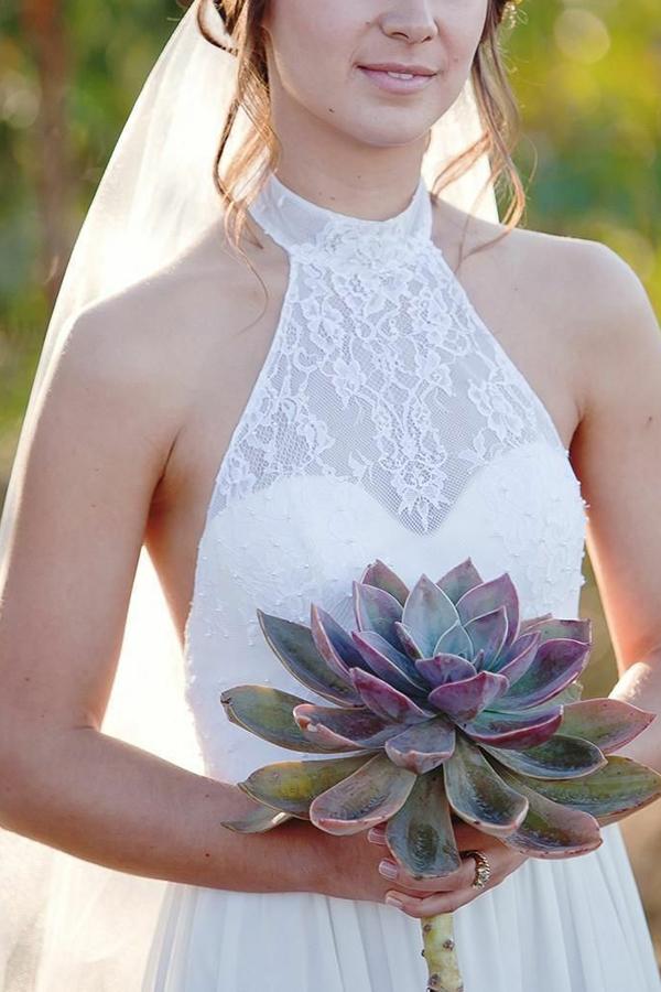 Fashion A-line Halter Sleeveless Backless Chiffon Beach Wedding Dress With Lace N615